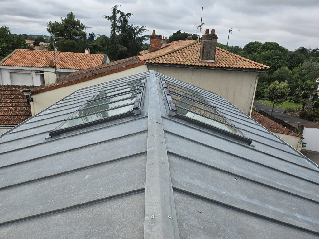 toiture en zinc entreprise couverture Nantes